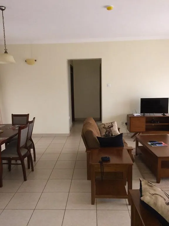Mayflower Serviced Apartments 坎帕拉
